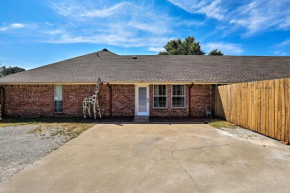 Granbury Studio - 10 Mins From Town and The Lake!